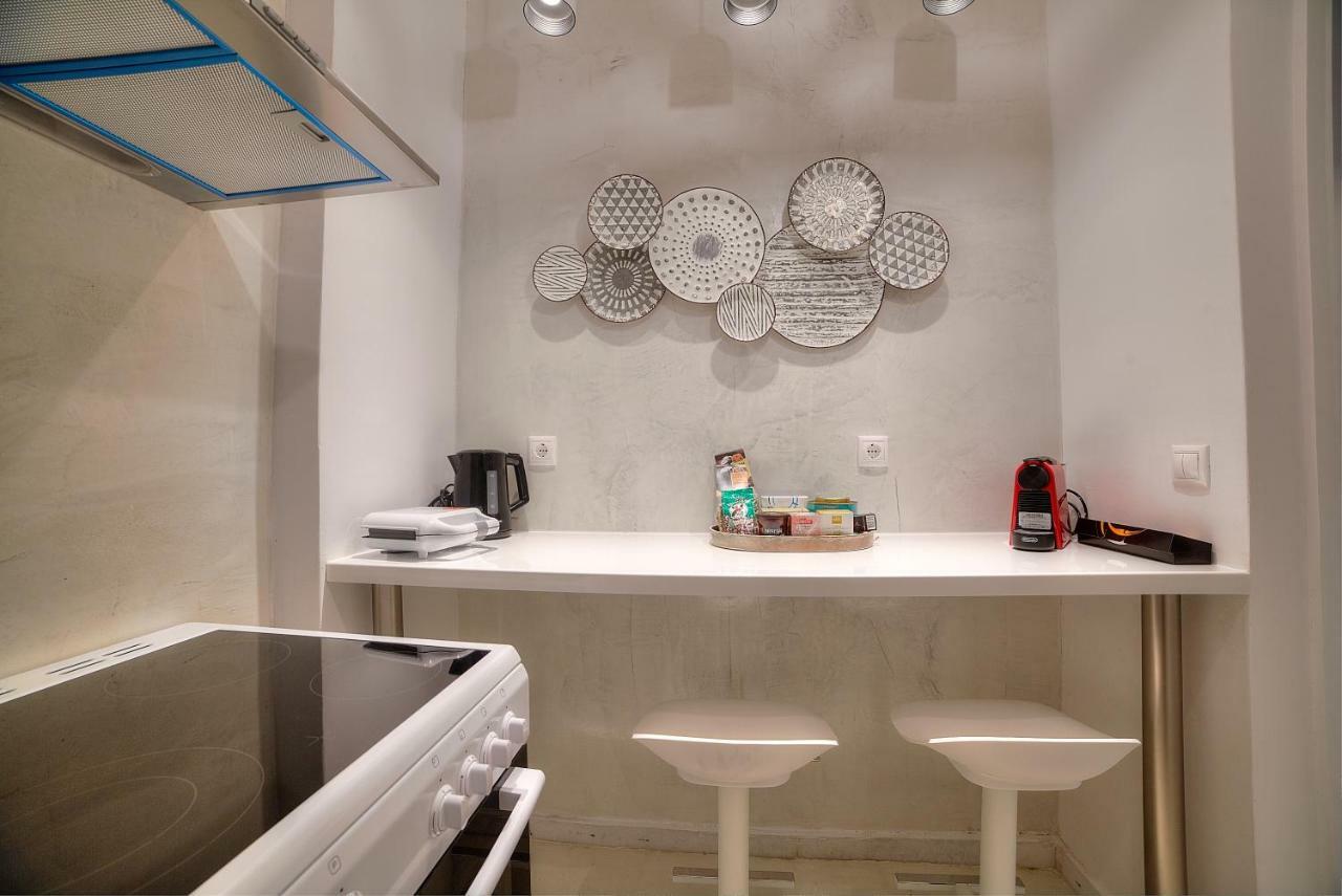 Unique Apartment In Glyfada Center Athens Ngoại thất bức ảnh