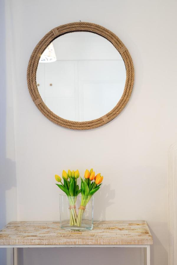 Unique Apartment In Glyfada Center Athens Ngoại thất bức ảnh